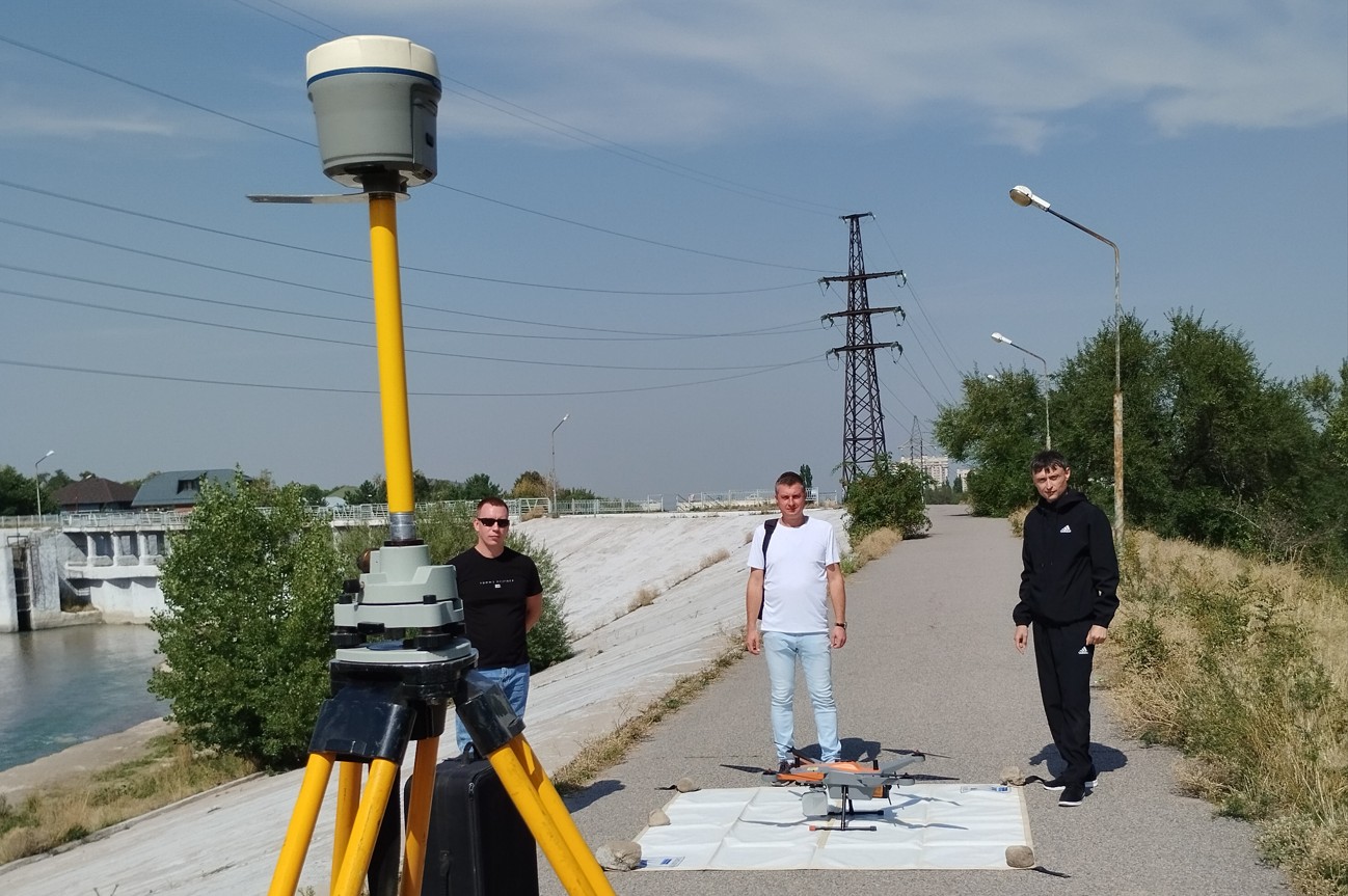 Рисунок 2 - Беспилотный летательный геодезический комплекс на базе БПЛА типа CHCNAV BB4MINI на полевых испытаниях